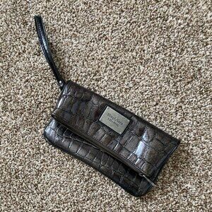 Simply Vera Vera Wang Croc-Embossed Wristlet Clutch – Metallic & Black: NWOT